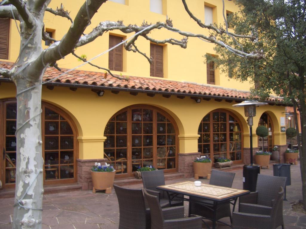 Hostal De La Gloria Виладрау Экстерьер фото