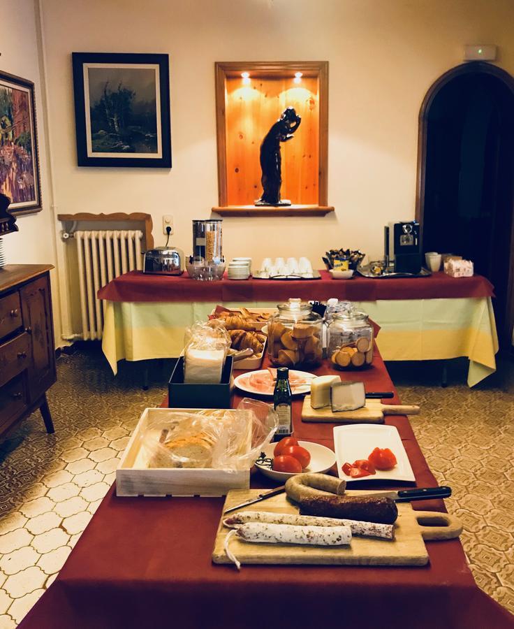 Hostal De La Gloria Виладрау Экстерьер фото