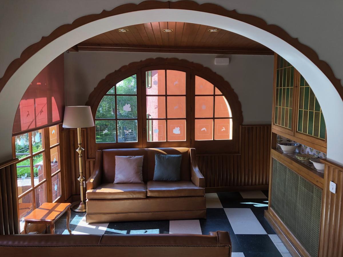 Hostal De La Gloria Виладрау Экстерьер фото