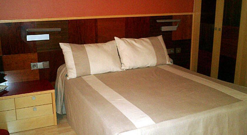 Hostal De La Gloria Виладрау Экстерьер фото